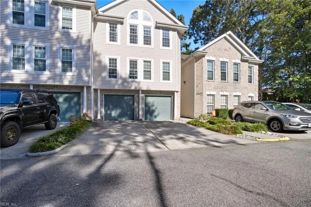 2524 Hidden Shores DR #104, Virginia Beach — 3 bed Residential, 1,880 sqft