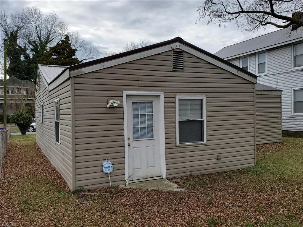 1410 W 39th ST, NORFOLK VA 23508 - Photo 4