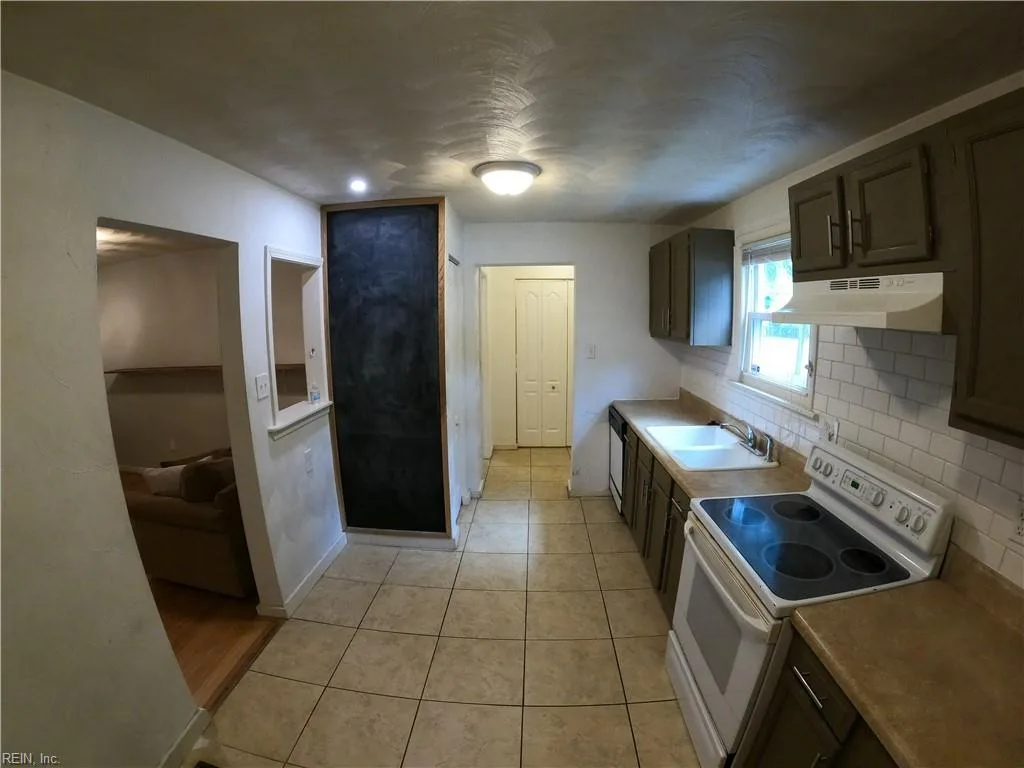 4000 Elkhorn AVE, NORFOLK VA 23508 - Photo 5