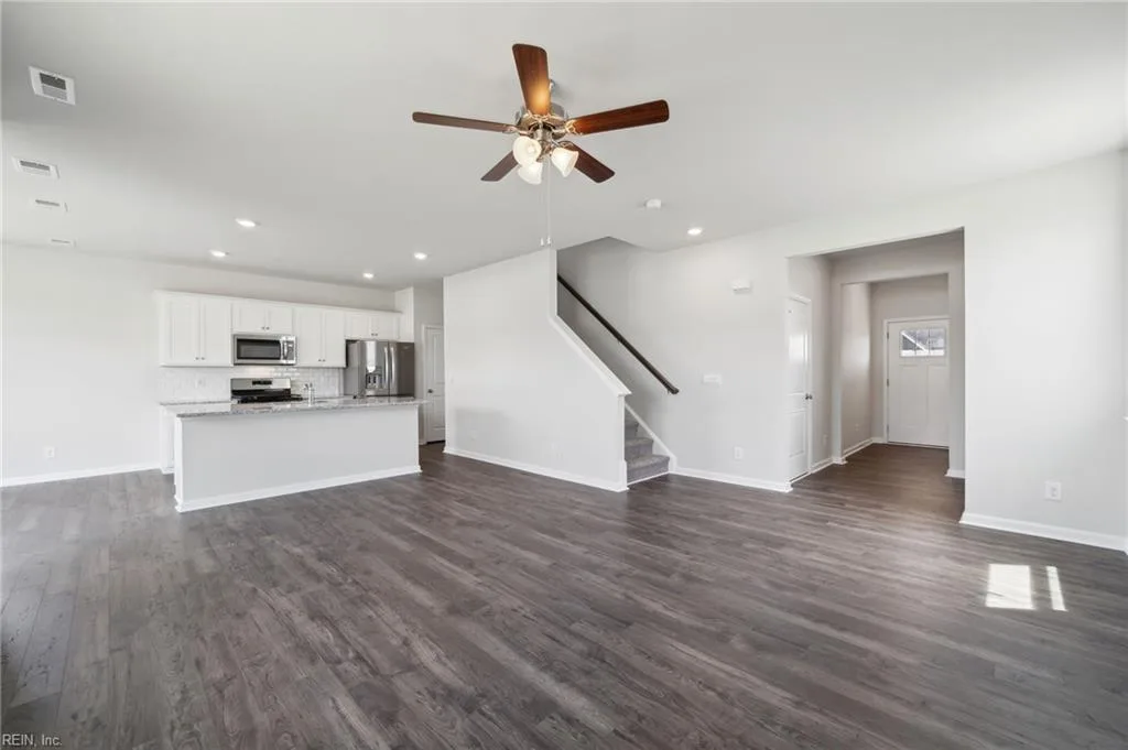 1118 Erin DR, SUFFOLK VA 23435 - Photo 4