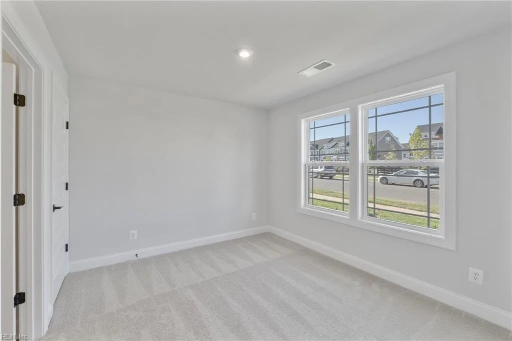 6 Bracewell LN, YORKTOWN VA 23692 - Photo 4