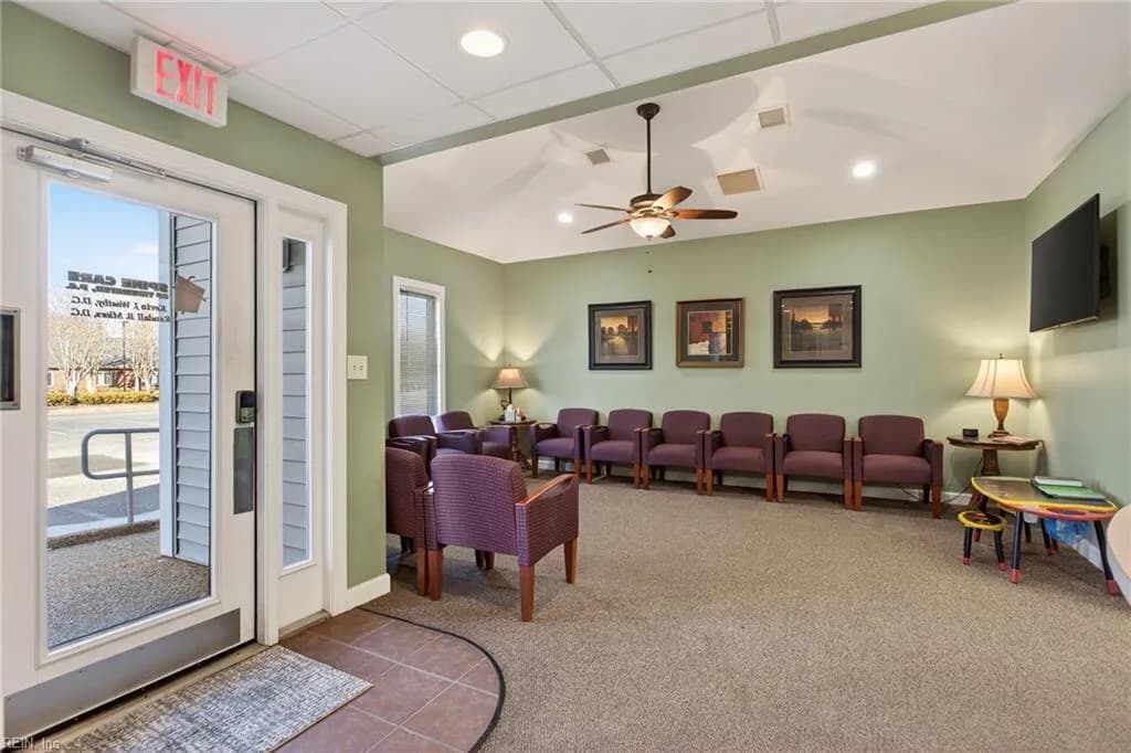 2216 Executive DR #A, HAMPTON VA 23666 - Photo 4