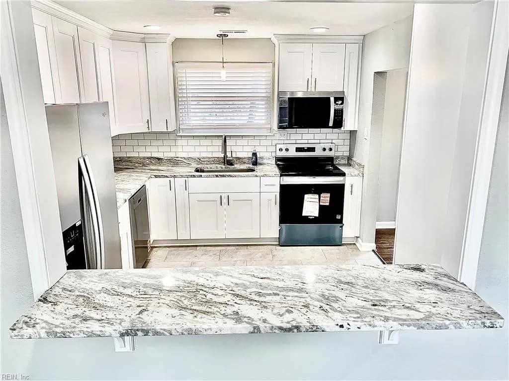 8320 Mona AVE, NORFOLK VA 23518 - Photo 4