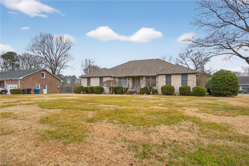 5512 Connie LN, Virginia Beach — 4 bed Residential, 3,406 sqft
