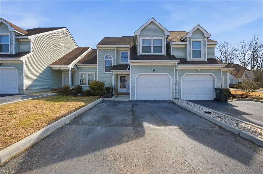 302 Bridge XING, Yorktown — 3 bed Residential, 1,681 sqft