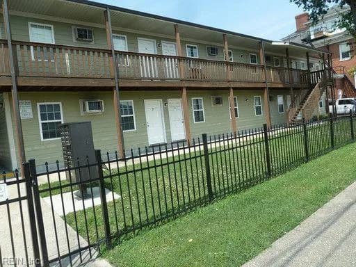 110 W 26th ST #L, NORFOLK VA 23517 - Photo 2