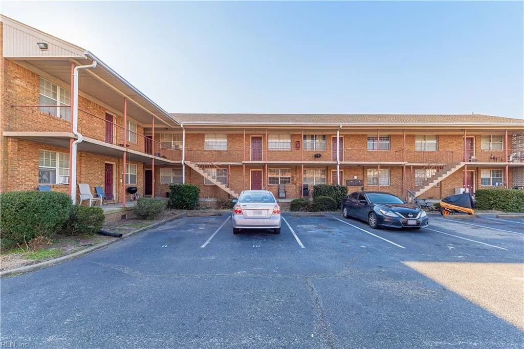 1211 W Ocean View AVE, NORFOLK VA 23505 - Main photo