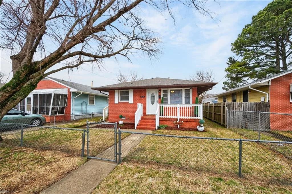 911 36th ST, NEWPORTNEWS VA 23607 - Photo 4