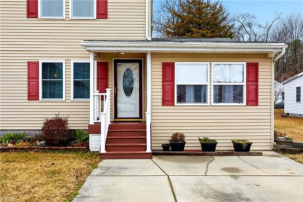 119 Landing RD, SEAFORD VA 23696 - Main photo