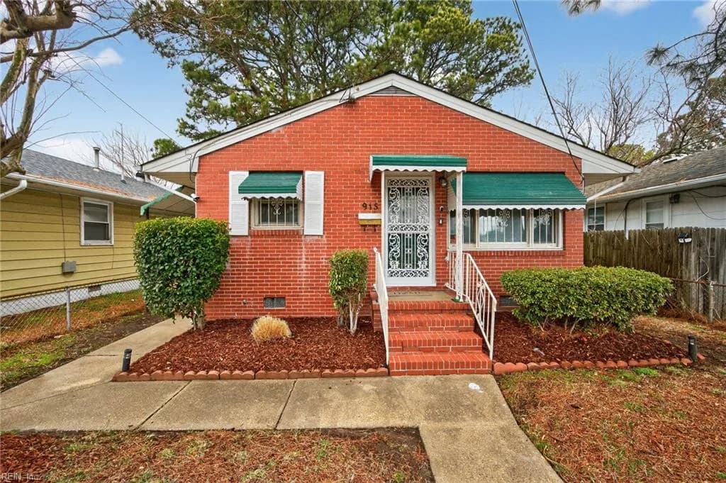 915 36th ST, NEWPORT NEWS VA 23607 - Main photo