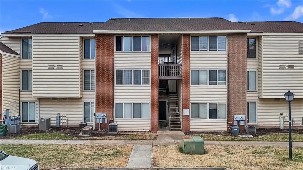 133 Hampton Club DR #3, HAMPTON VA 23666 - Photo 3