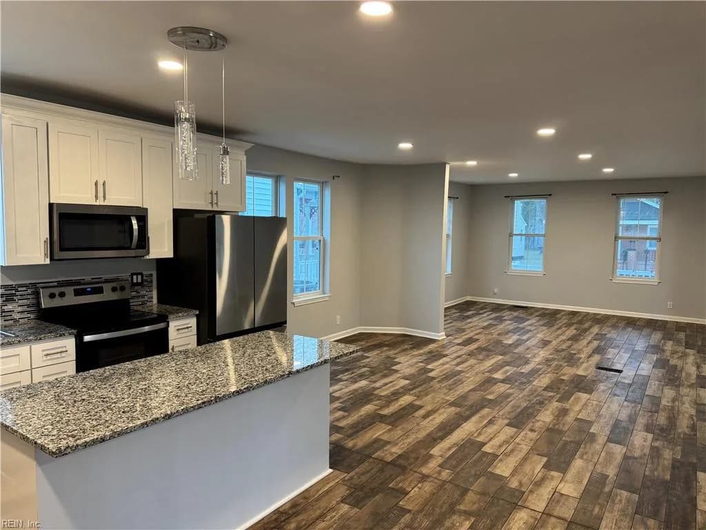 606 Washington St ST, HAMPTON VA 23669 - Photo 5