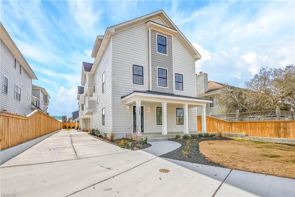114 70th ST #A, VIRGINIABEACH VA 23451