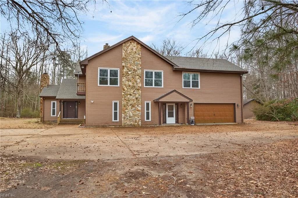 9032 Lady LN, HAYES VA 23072 - Main photo