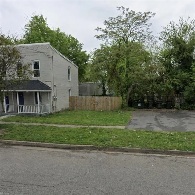 1210 Maltby AVE, Norfolk — Land and Farms
