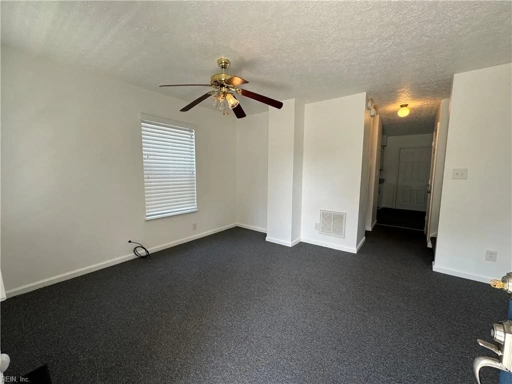 400 W 30th ST, NORFOLK VA 23508 - Photo 4