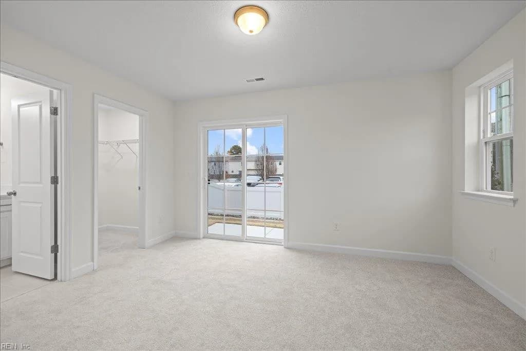 300 Living Water WAY, VIRGINIABEACH VA 23452 - Photo 4