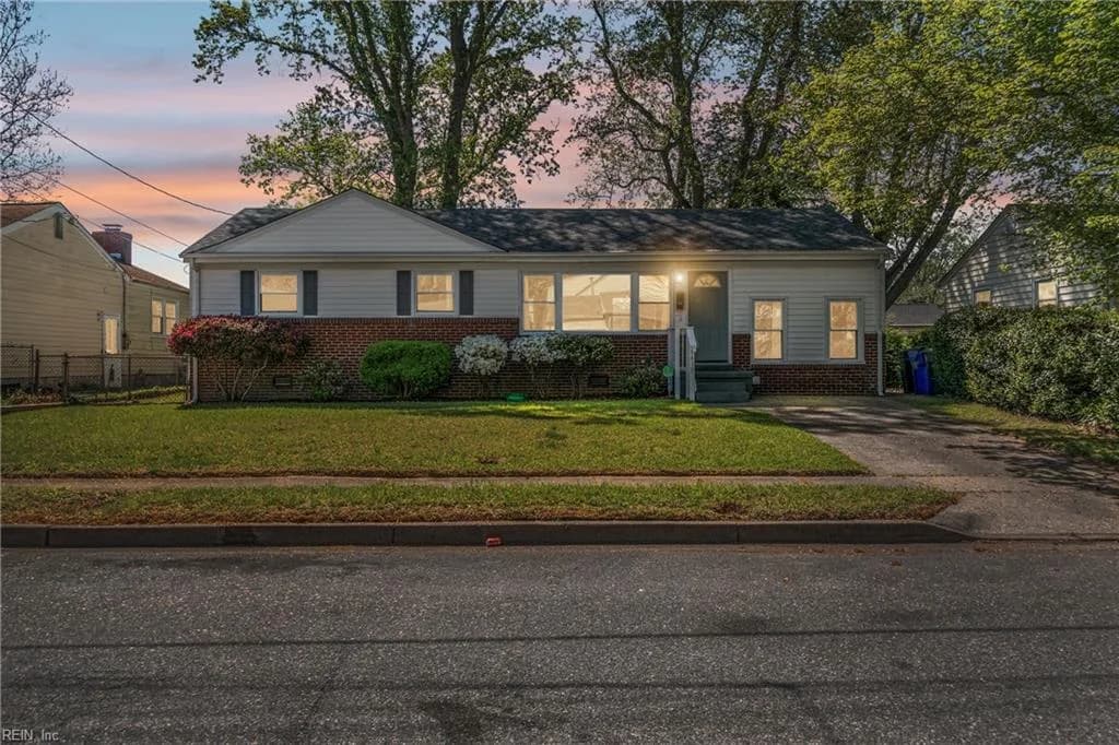 6419 Grimes AVE, NORFOLK VA 23518 - Photo 2