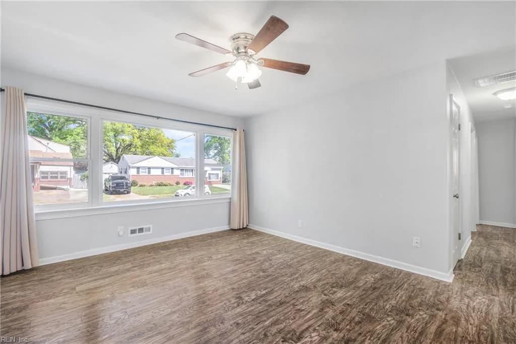 6419 Grimes AVE, NORFOLK VA 23518 - Photo 3
