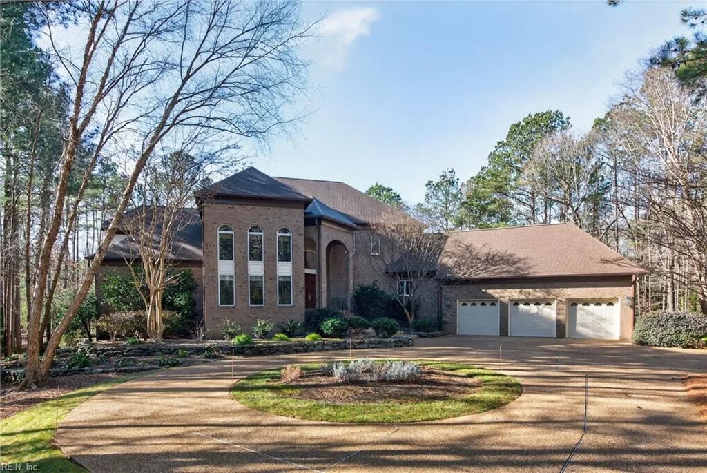 2412 Pates CRK, WILLIAMSBURG VA 23185