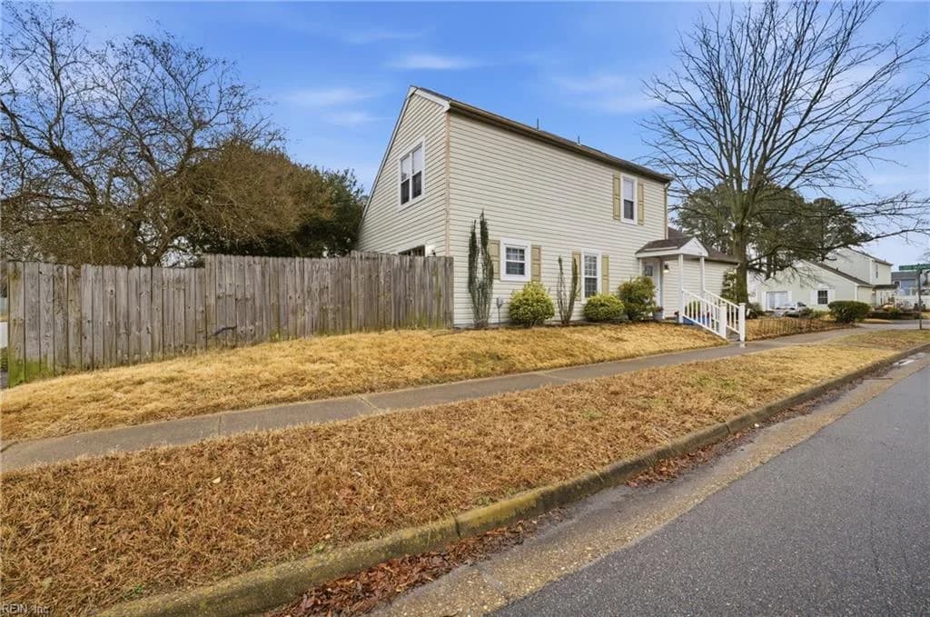 1261 Lord Dunmore DR, VIRGINIABEACH VA 23464 - Photo 3
