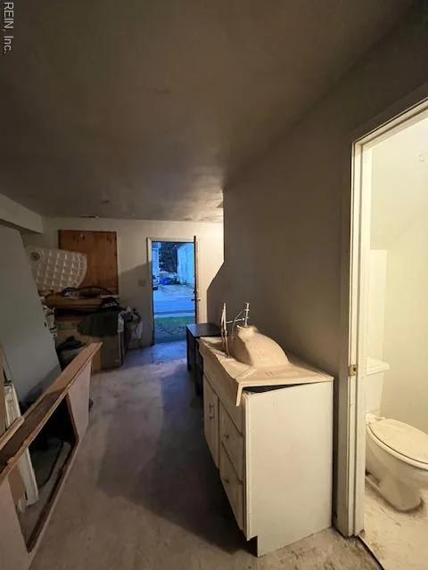 857 B AVE, NORFOLK VA 23504 - Photo 4