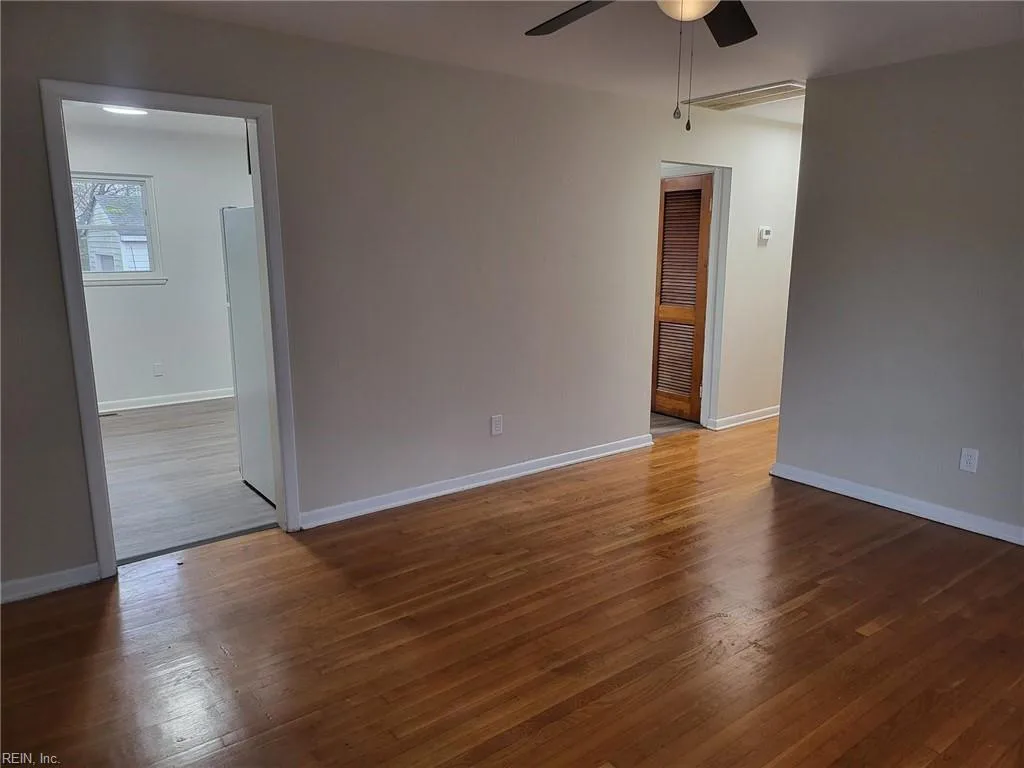 223 Martha Lee DR, HAMPTON VA 23666 - Photo 4