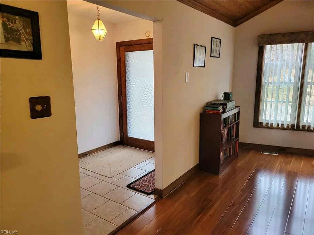 9215 Epps RD, MECHANICSVILLE VA 23111 - Photo 5