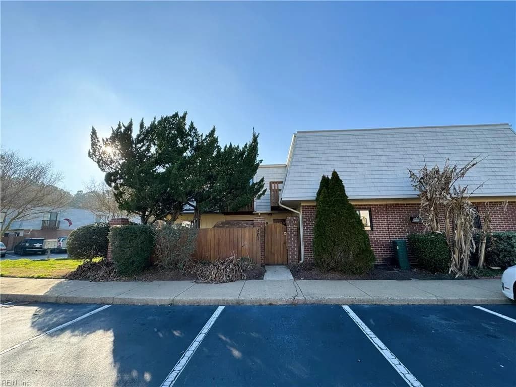 401 MARSH DUCK WAY, VIRGINIABEACH VA 23451 - Photo 2