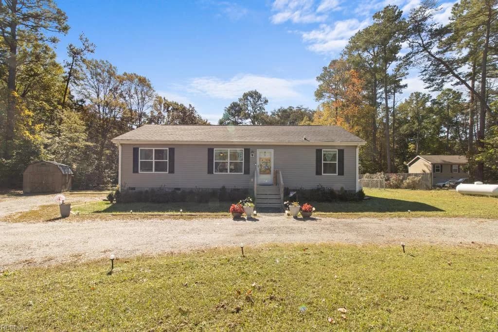 3412 Woodstock RD, GLOUCESTER VA 23061 - Photo 2
