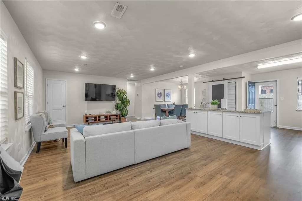 9429 Chesapeake ST, NORFOLK VA 23503 - Photo 5