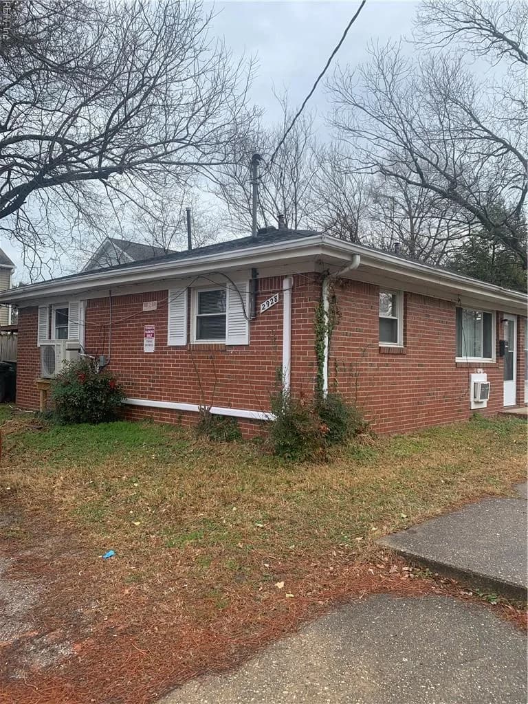 2928 Tidewater DR #A, NORFOLK VA 23509 - Photo 2