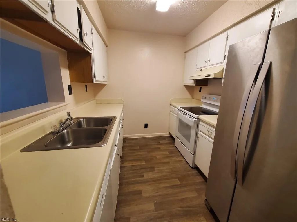 4049 Midlands RD, WILLIAMSBURG VA 23188 - Photo 5