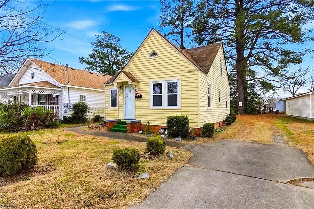 409 Perry ST, ELIZABETHCITY NC 27909 - Photo 3