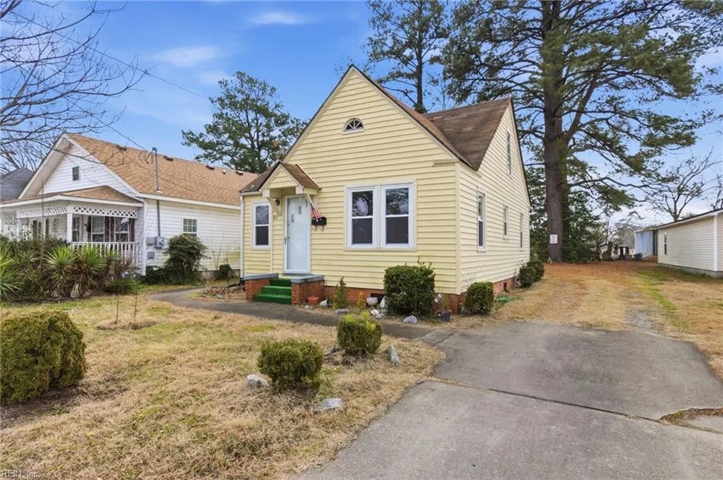 409 Perry ST, ELIZABETHCITY NC 27909 - Photo 3