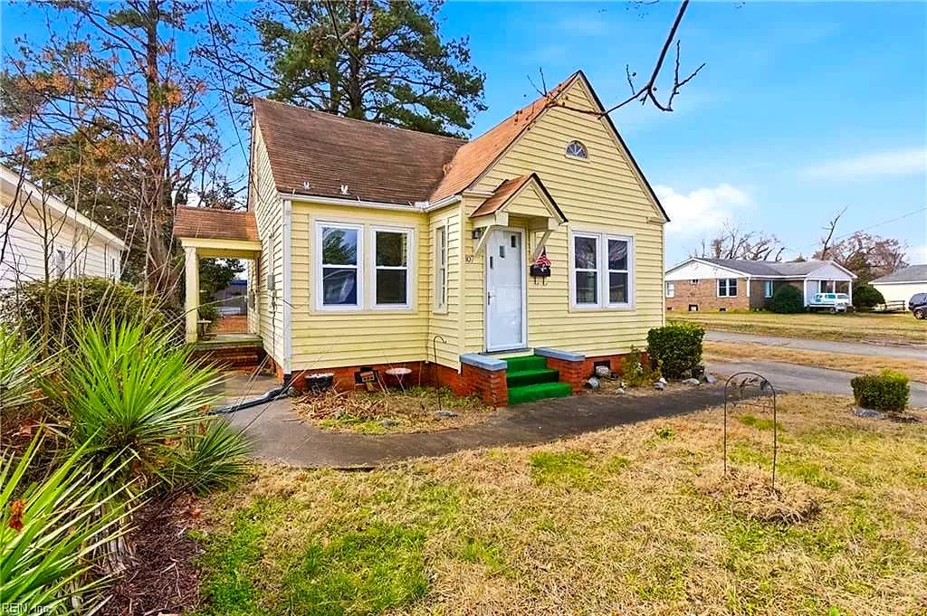 409 Perry ST, ELIZABETHCITY NC 27909 - Photo 4