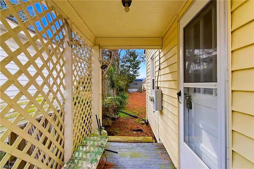 409 Perry ST, ELIZABETHCITY NC 27909 - Photo 5