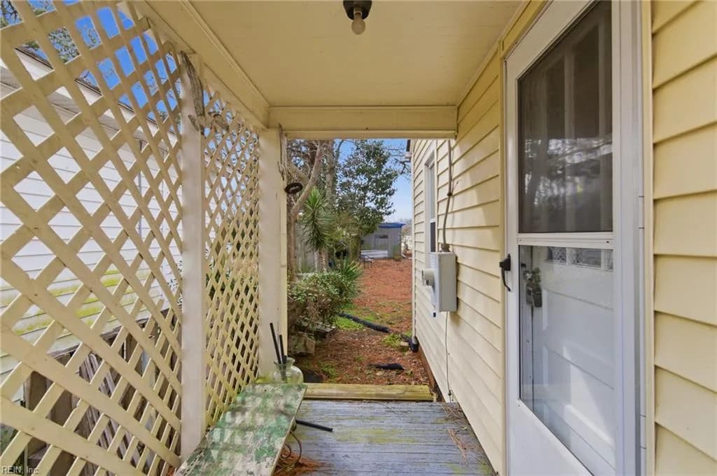 409 Perry ST, ELIZABETHCITY NC 27909 - Photo 5