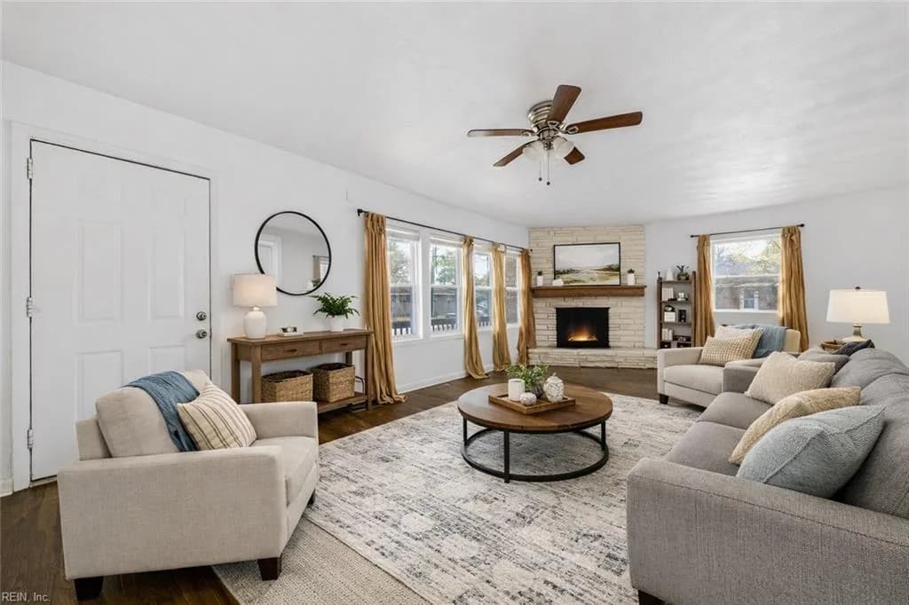 4904 Holly RD, PORTSMOUTH VA 23703 - Photo 2