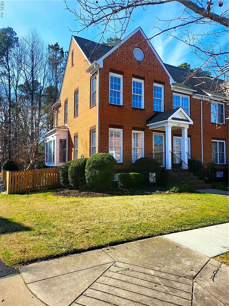 305 Herman Melville AVE, NEWPORT NEWS VA 23606 - Main photo