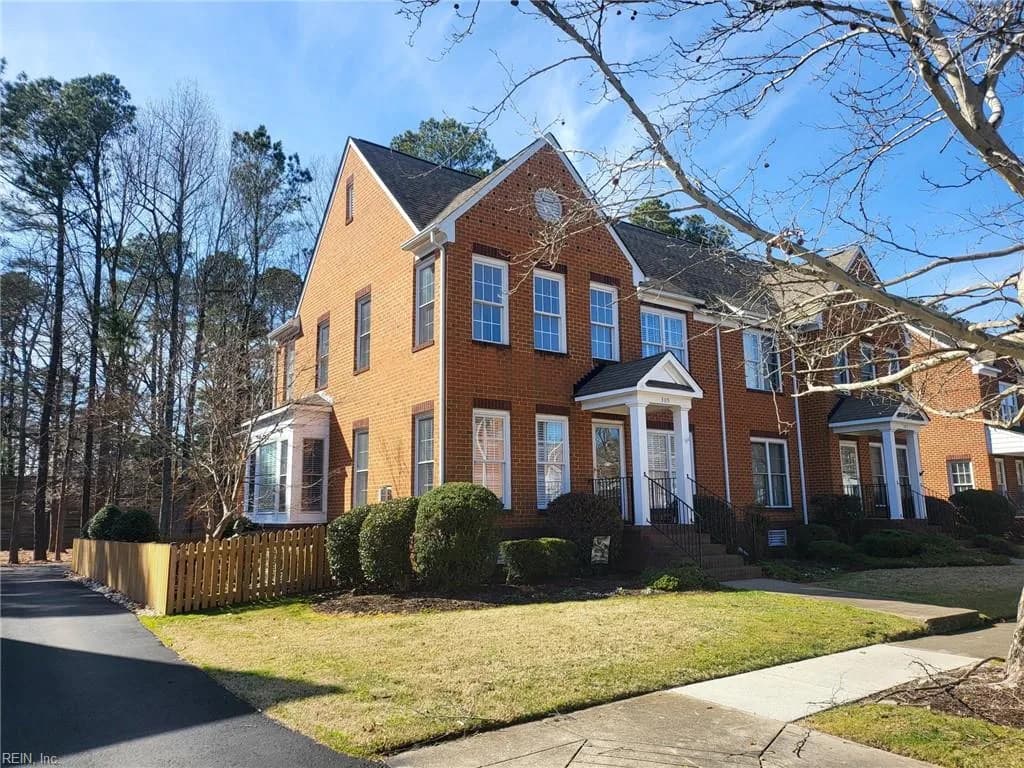 305 Herman Melville AVE, NEWPORTNEWS VA 23606 - Photo 3