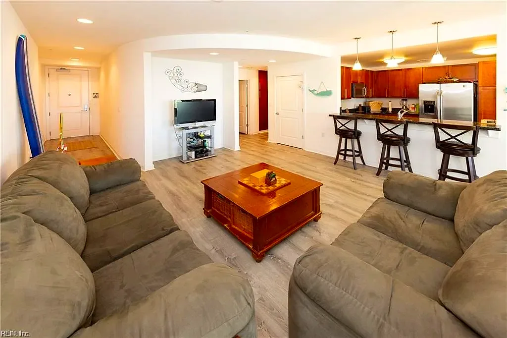 3700 Sandpiper RD #218A, VIRGINIABEACH VA 23456 - Photo 3