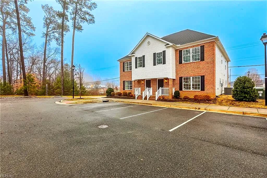 15661 Warwick BLVD #B, NEWPORTNEWS VA 23608 - Photo 4