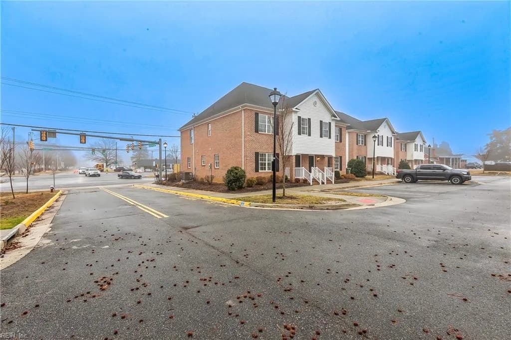 15661 Warwick BLVD #H, NEWPORTNEWS VA 23608 - Photo 3