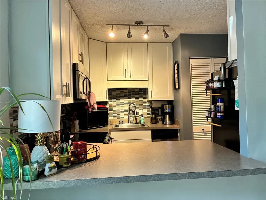 3558 Shore DR #G9, VIRGINIABEACH VA 23455 - Photo 4