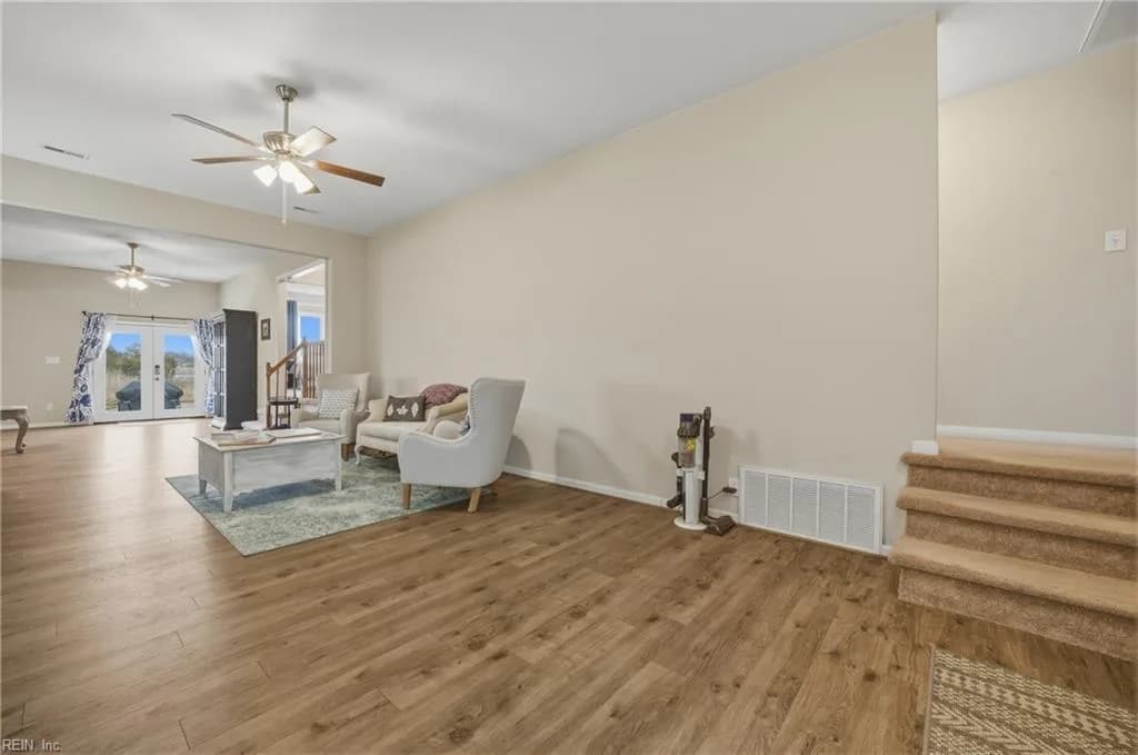 102 Diggs DR, HAMPTON VA 23666 - Photo 4