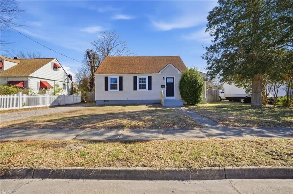 8704 Tidewater DR, NORFOLK VA 23503 - Main photo
