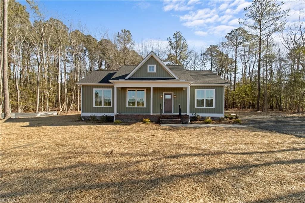 10785 Hornets Nest RD, GLOUCESTER VA 23061 - Main photo