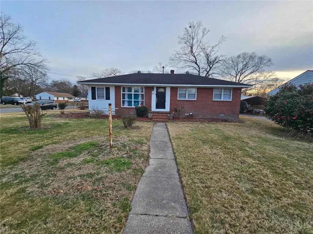 54 Saunders RD, NEWPORTNEWS VA 23601 - Photo 2