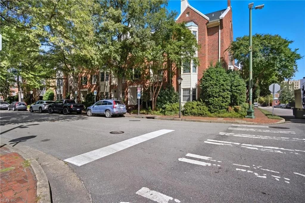 230 College Pl NONE #213, NORFOLK VA 23510 - Photo 4
